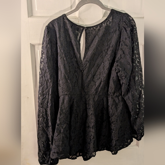 Torrid size 1 NWT Peplum Bell sleeve lace top - Picture 7 of 8